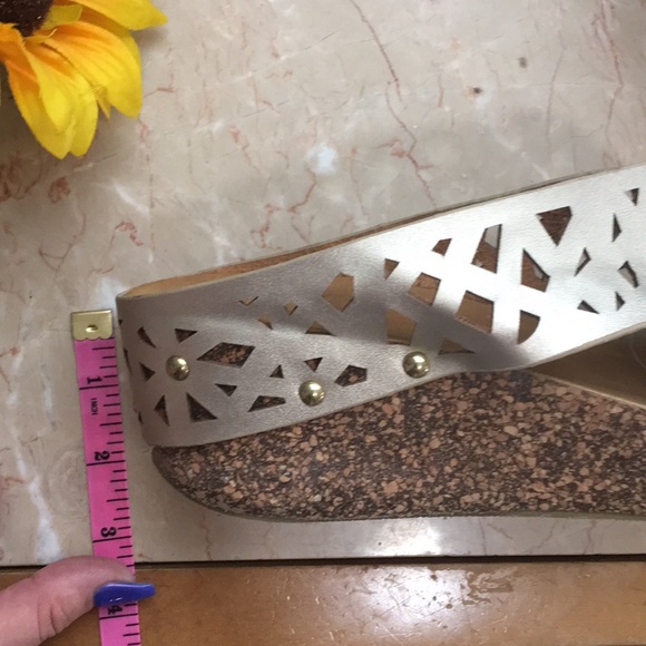 Refresh Wedge Sandals - Picture 7 of 7